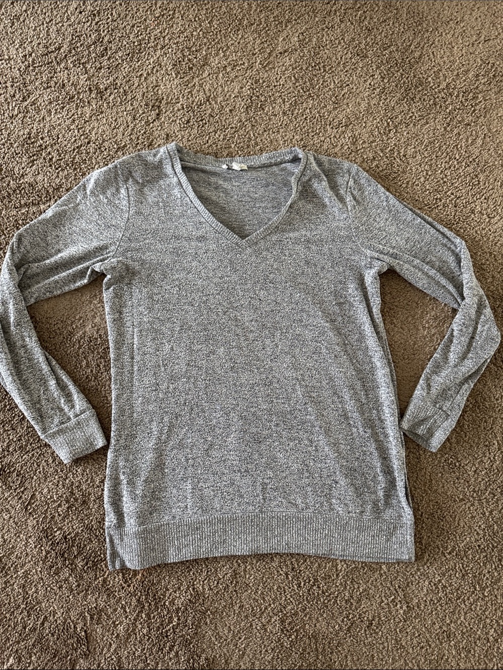 Lucky Brand Women's Light Gray V-Neck Sweater